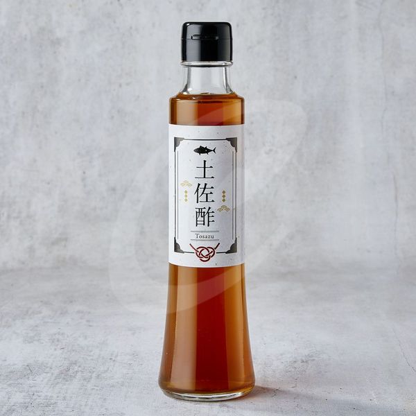 Tosazu met Rijstazijn en Gedroogde Bonito (Katsuobushi)